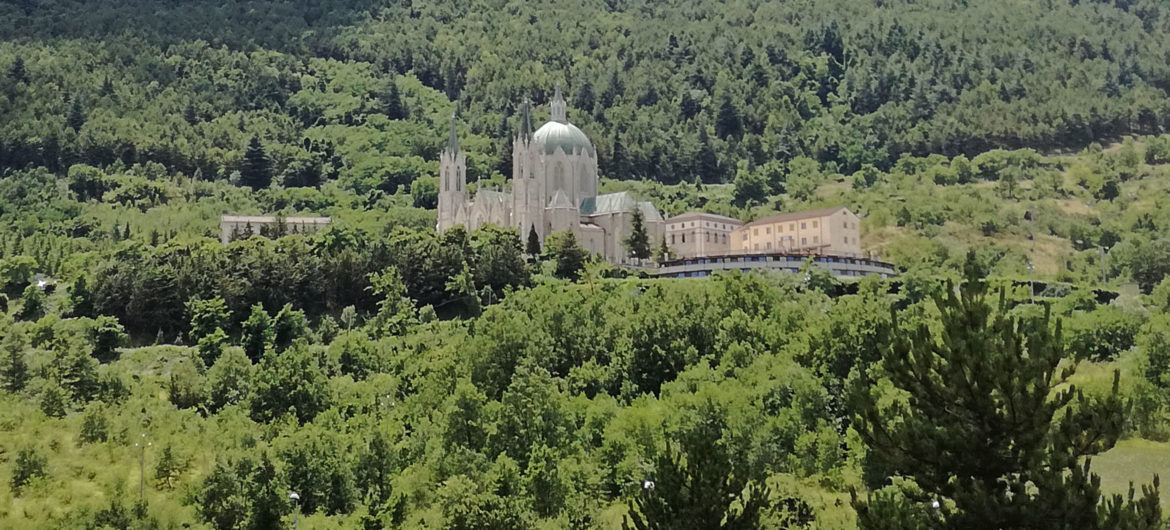 Molise-tra tappe del Molise-Italia-Italy-Basilica dell'Addolorata