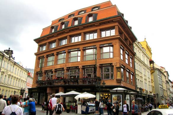 Bar-Cubista-Casa-della-Madonna-Nera-Grand-Cafe-Orient-Praga-Prague-Repubblica-Ceca-Europa