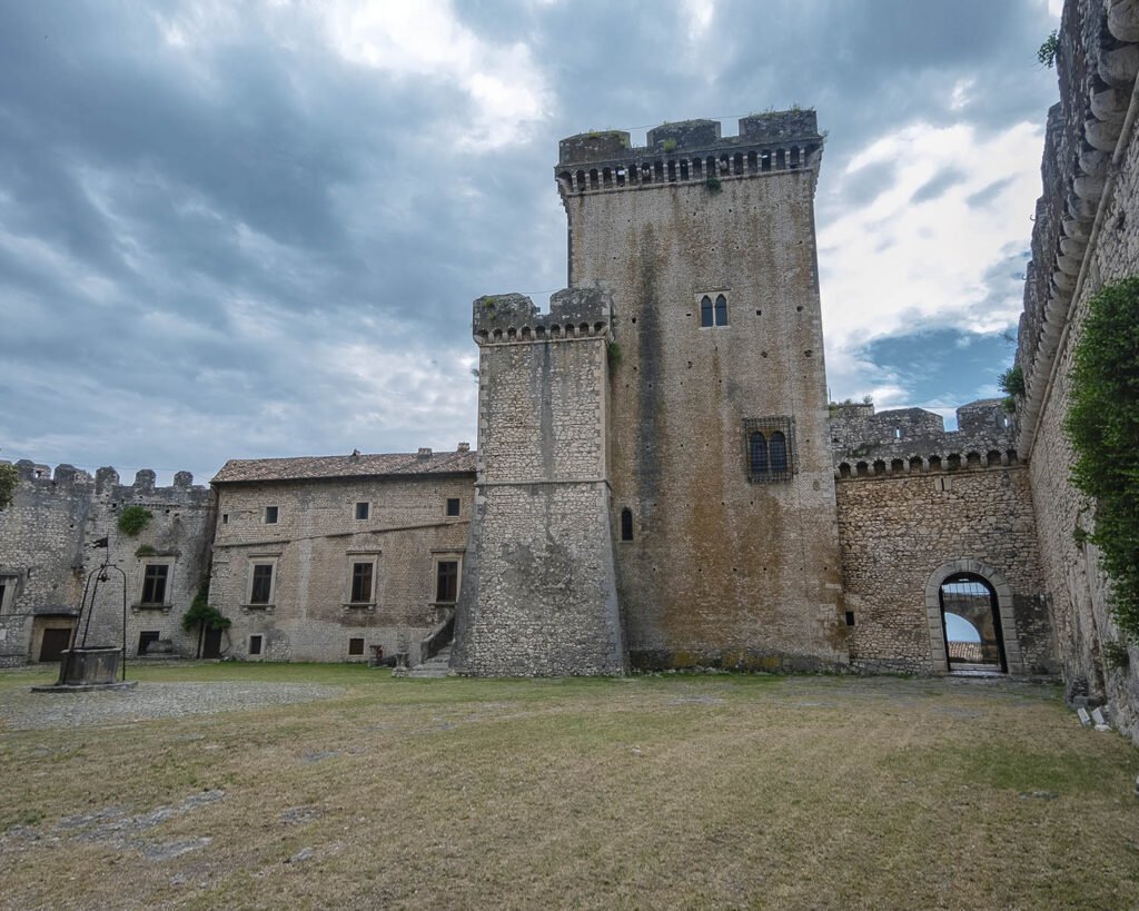 castello caetani-sermoneta-lazio