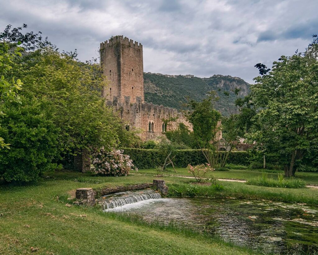 giardino di ninfa-torre di ninfa-ninfa medievale