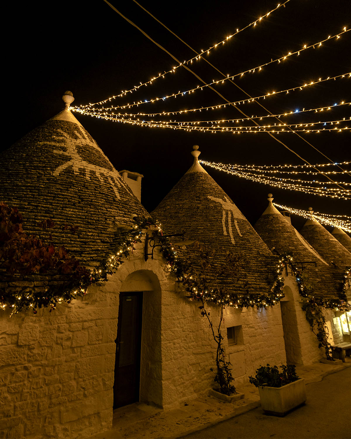 alberobello-puglia-rione monti alberobello-luminarie alberobello