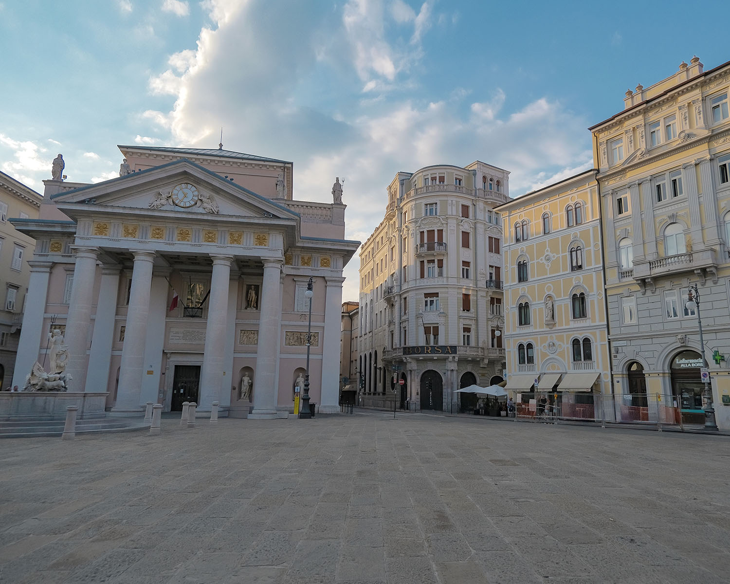 piazza della Borsa-trieste-Friuli Venezia Giulia